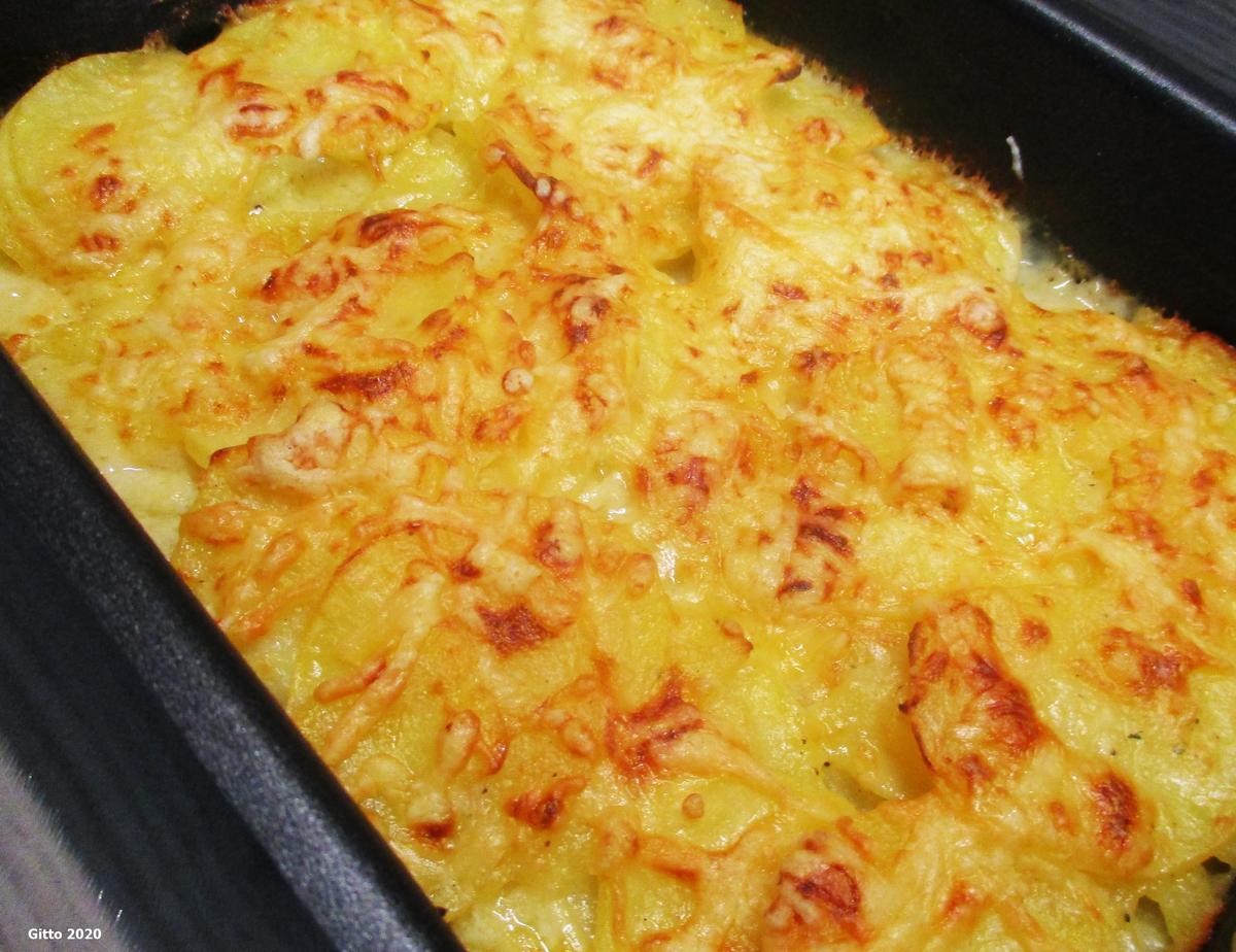 Omas Kartoffelgratin: Ein klassisches Rezept mit Geheimtipps für ...